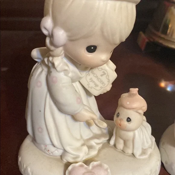 Precious moments ages 1-16 - Picture 8 of 12